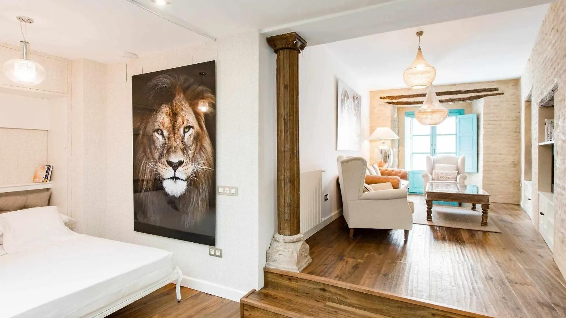 Revitalized Apartment In Historical Building Gerona 0*,  España